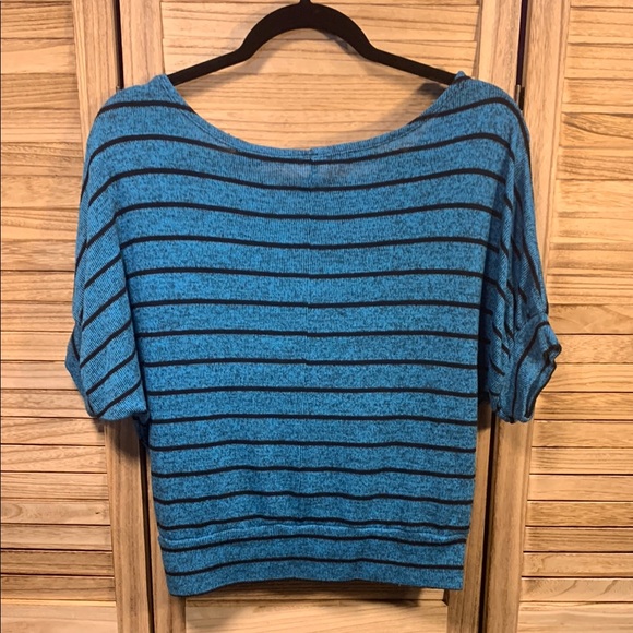 Poof! Blue Striped Women's Top Size L - Picture 5 of 5